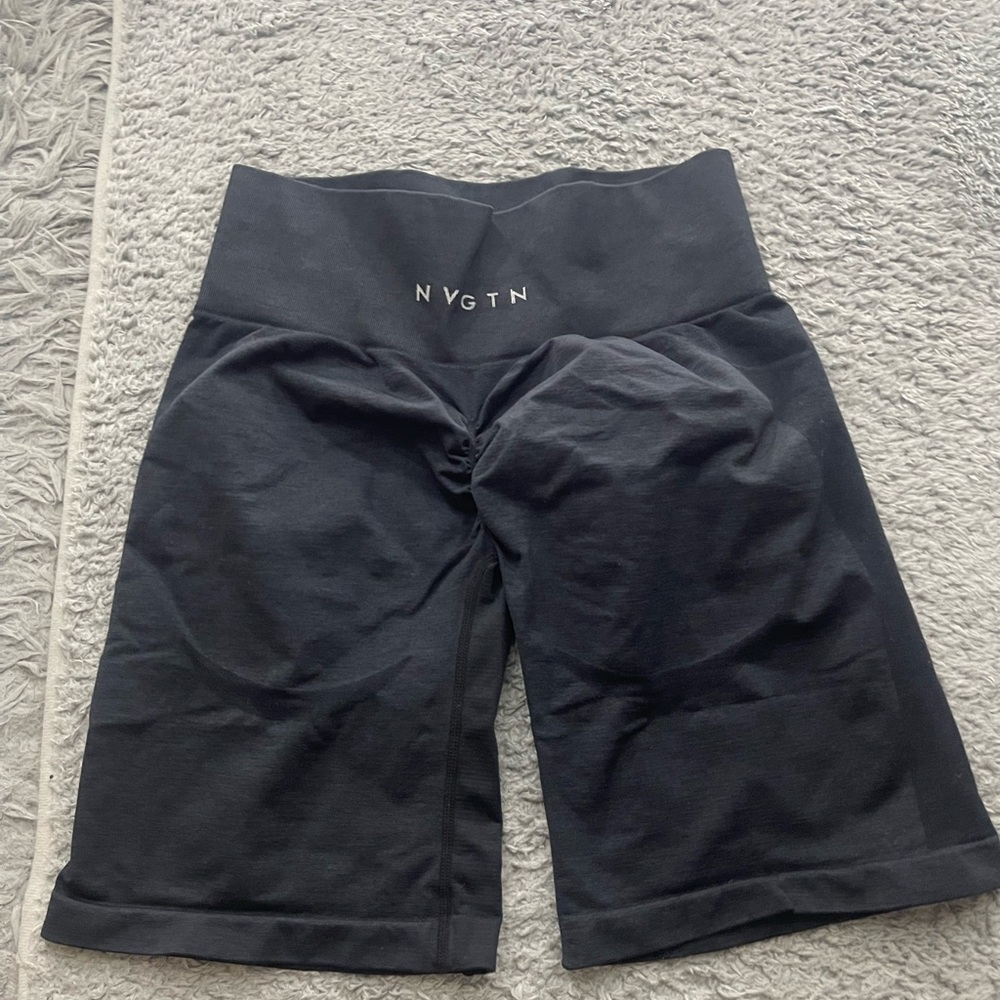NVGTN Women's Black Contour Butt Scrunch Shorts